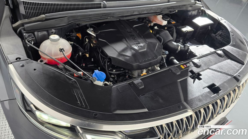 Kia Carnival 7-Seater Outdoor, 2022