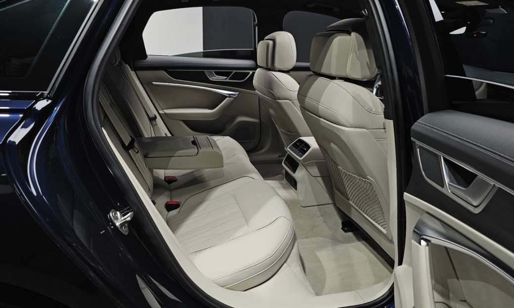 Audi A6 45 TFSI Premium, 2025
