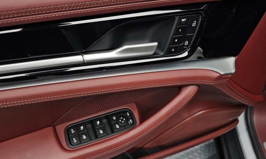 Porsche Panamera 4.0 GTS, 2025