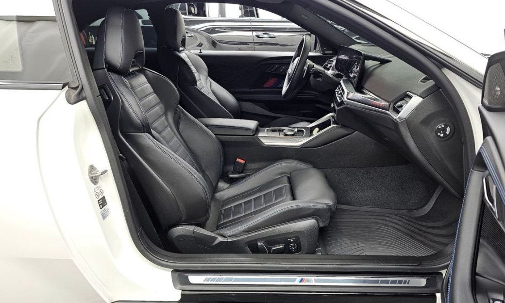 BMW 2-Series M240i xDrive Coupe, 2024
