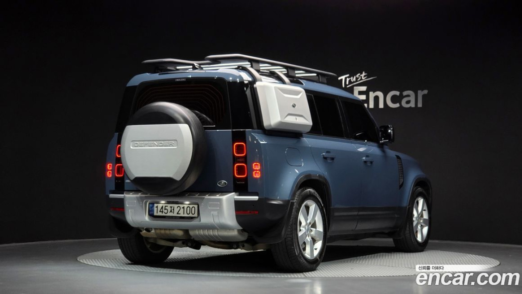 Land Rover Defender 110 D300 HSE, 2022