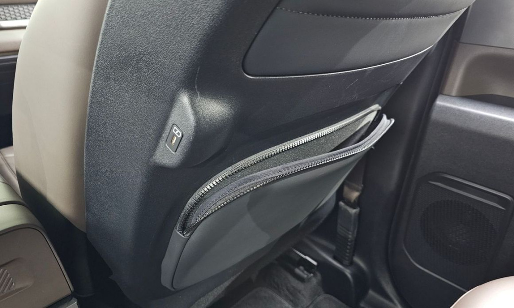 Kia Tasman 2.5T Gasoline 4WD, 2026
