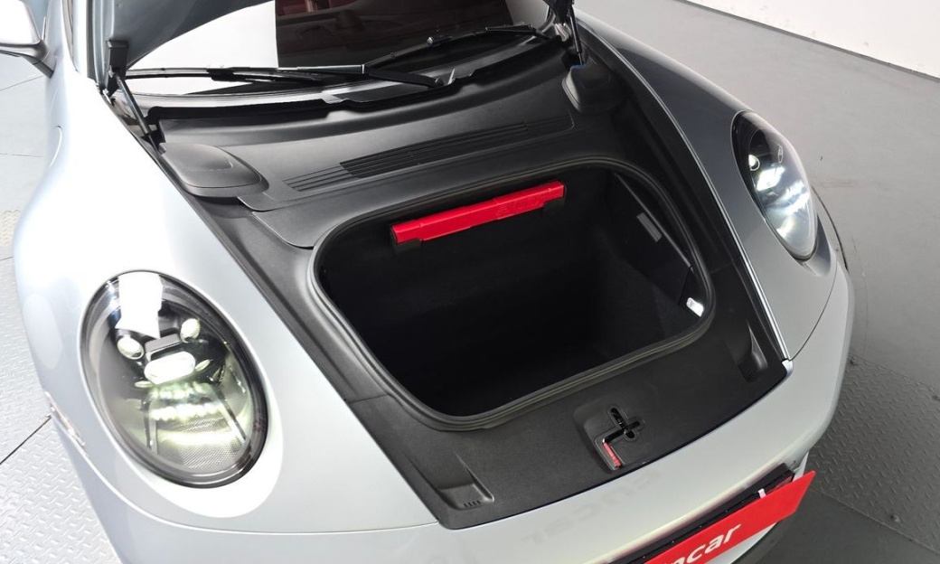Porsche 911 Carrera 4 GTS Cabriolet, 2022
