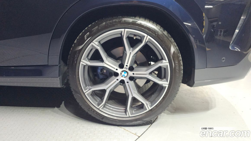 BMW X6 xDrive40i M Sport, 2023
