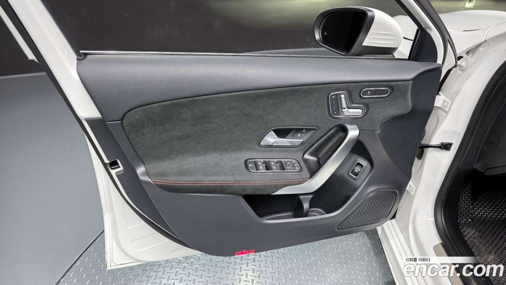 Mercedes-Benz A-Class AMG A35 4MATIC Sedan, 2024