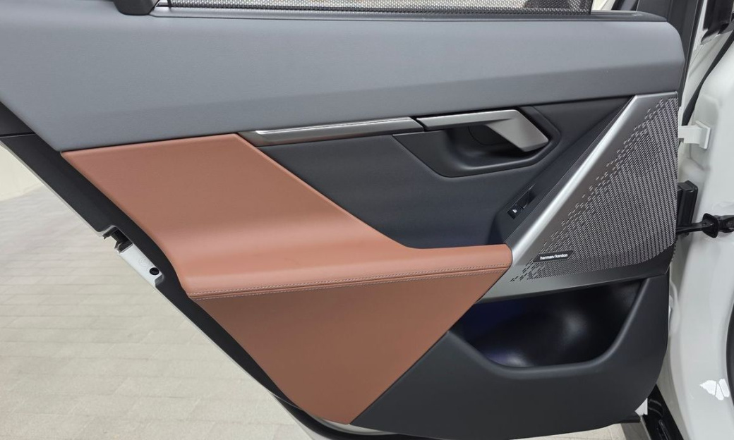 BMW 5-Series 530i xDrive M Sport, 2025