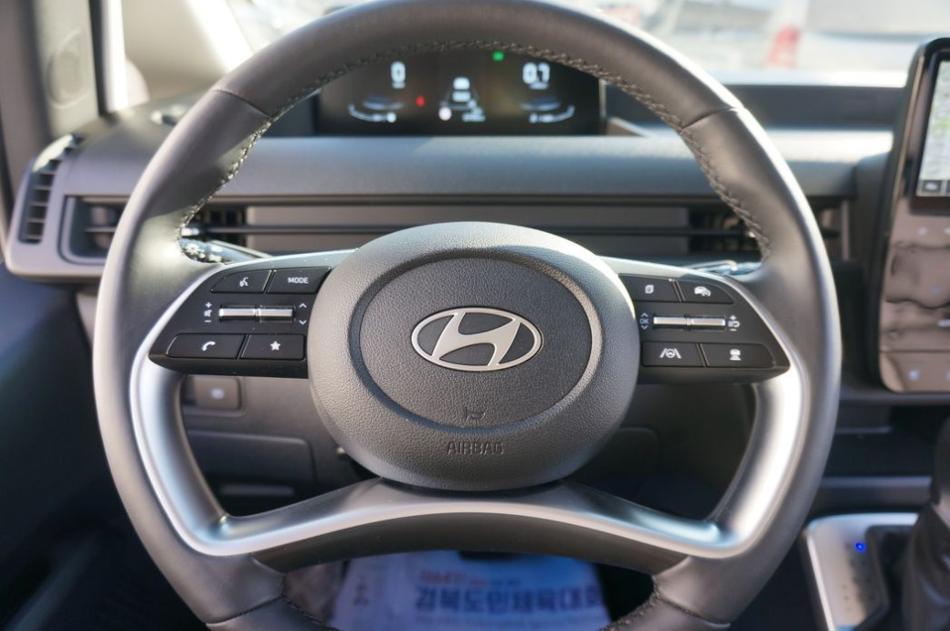 Hyundai Staria Cargo 5-Seater, 2025