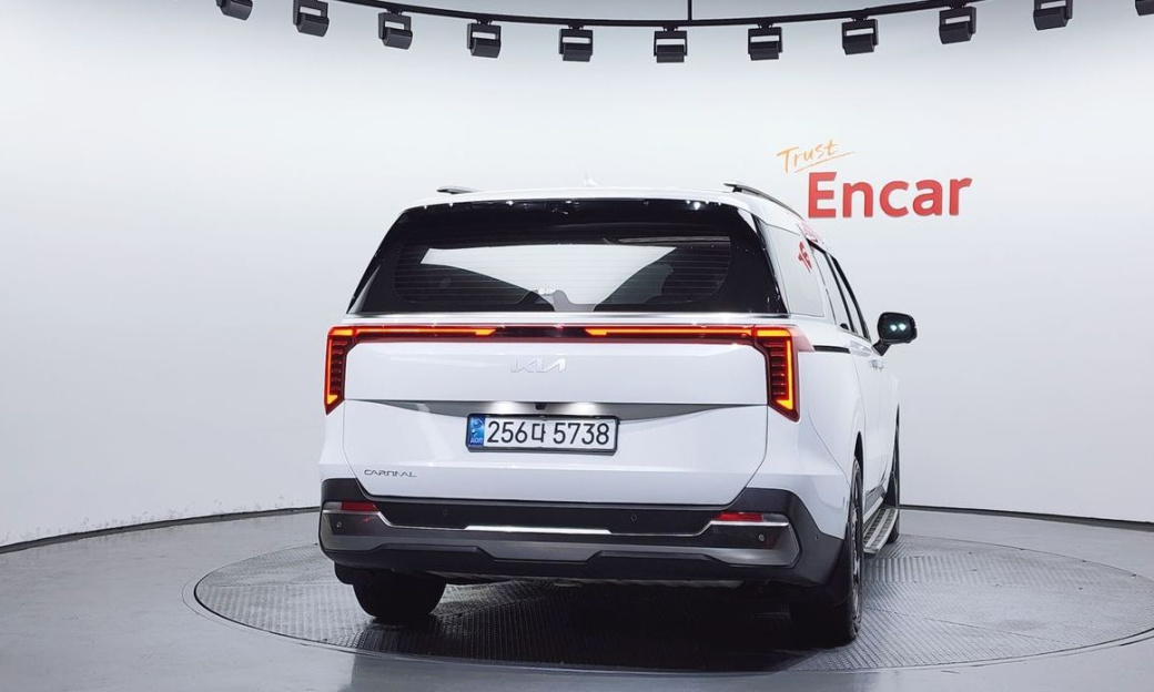 Kia Carnival 9-Seater Noblesse, 2025