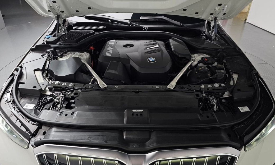 BMW 5-Series 530i xDrive M Sport, 2025