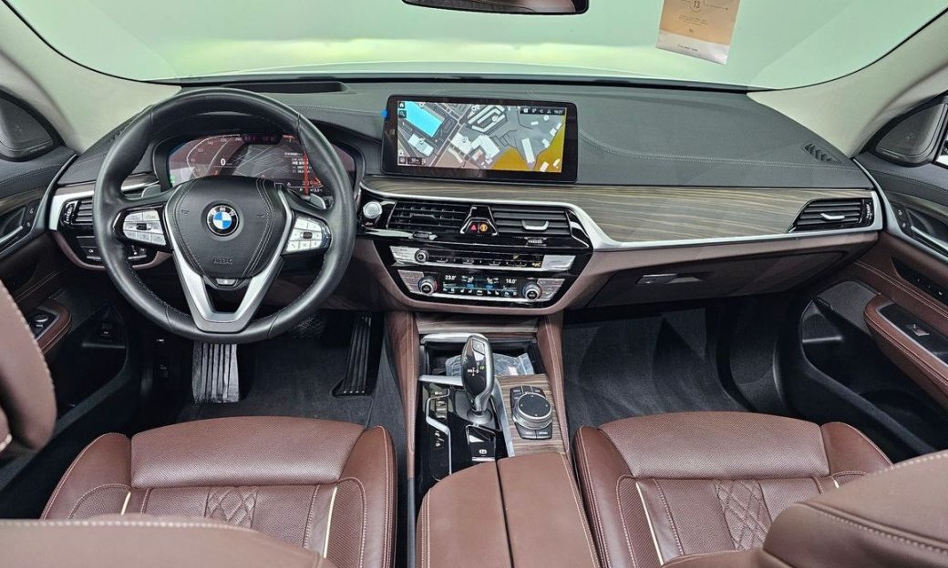 BMW Gran Turismo 630i xDrive Luxury, 2022
