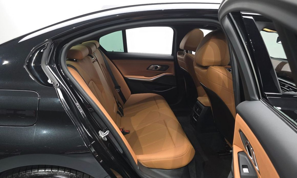 BMW 3-Series 320i M Sport, 2024