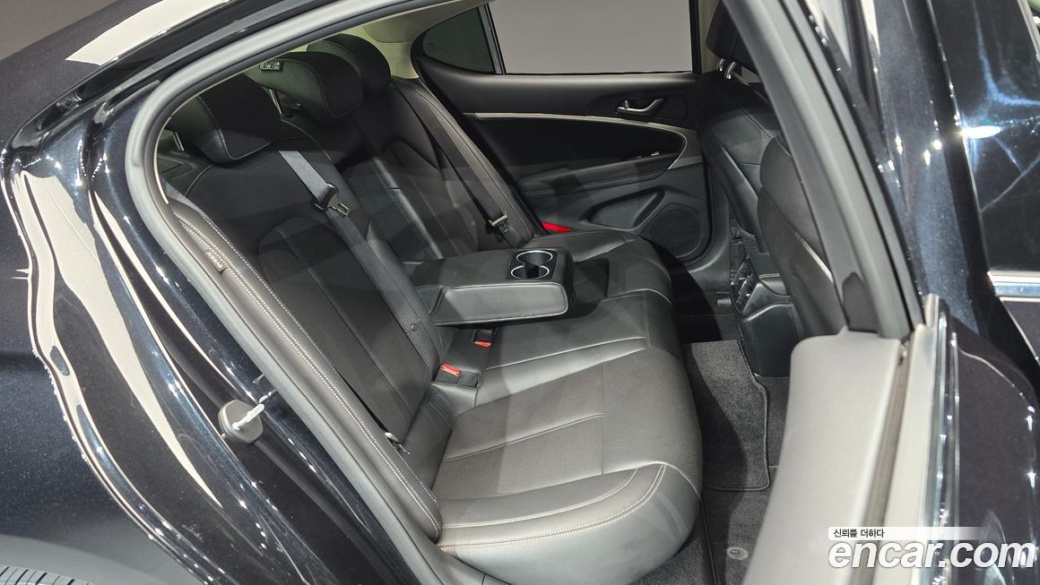 Genesis G70 Gasoline 2.0T 4WD, 2023