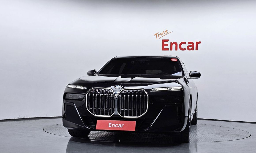 BMW 7-Series 740i xDrive M Sport, 2025