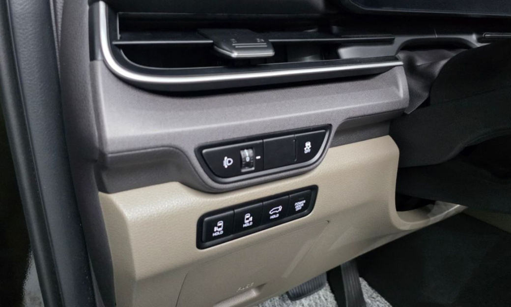 Kia Carnival 9-Seater Noblesse, 2024