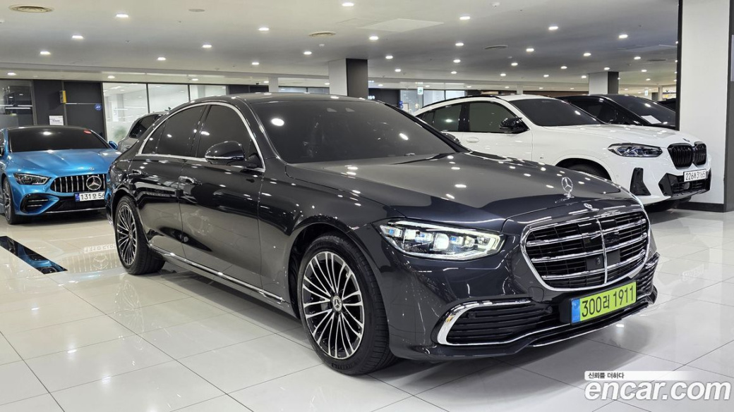 Mercedes-Benz S-Class S350 d 4MATIC, 2025