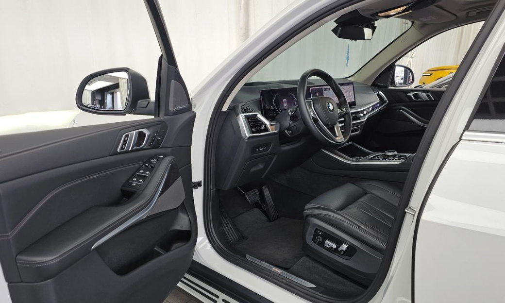 BMW X5 xDrive 40i xLine, 2024