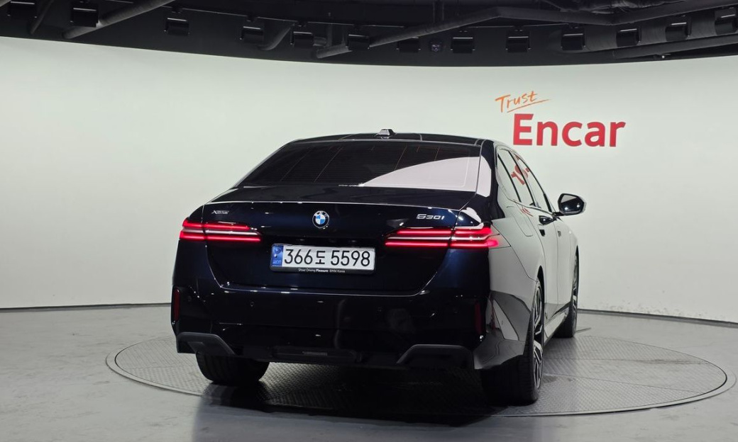 BMW 5-Series 530i xDrive M Sport, 2024