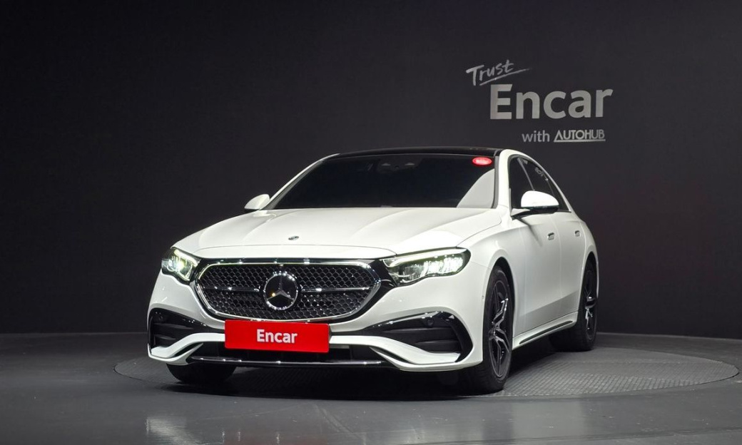 Mercedes-Benz E-Class E200 AMG Line, 2026