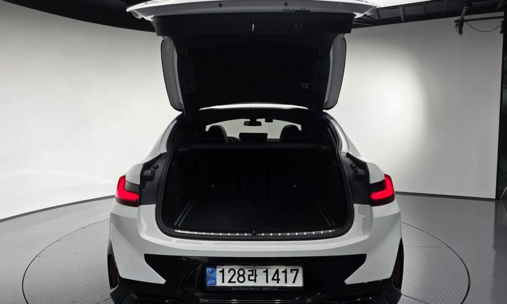 BMW X4 xDrive M40i, 2022