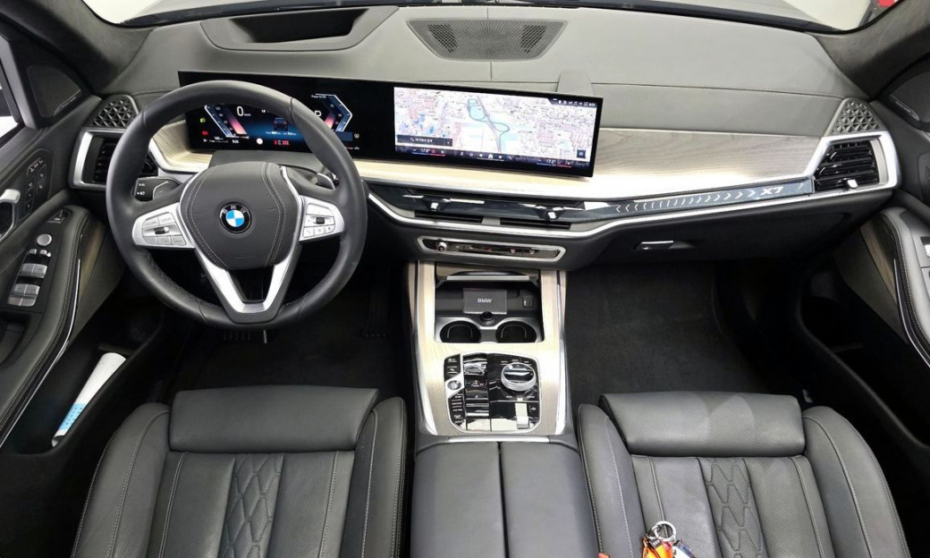 BMW X7 xDrive 40i Design Pure Excellence 7-Seater, 2025