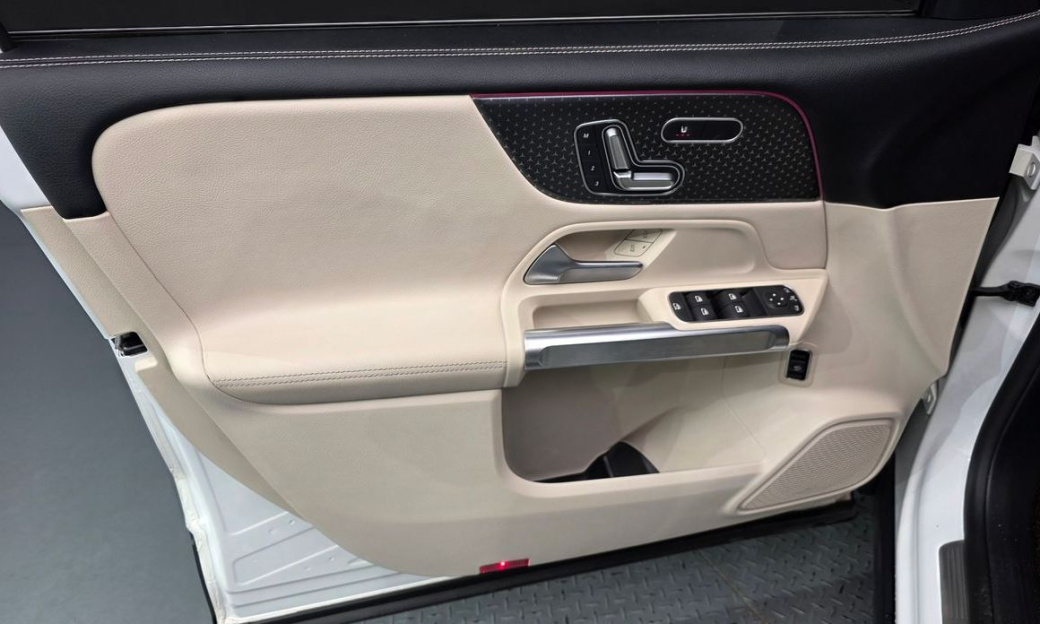 Mercedes-Benz GLB-Class GLB200 d, 2024