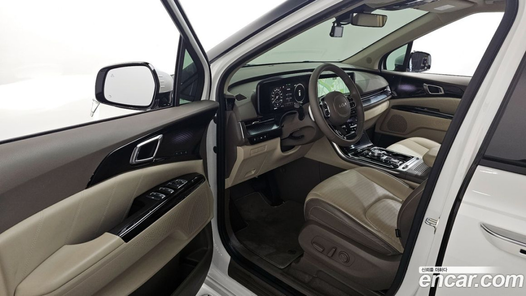 Kia Carnival 7-Seater Hi-Limousine, 2022
