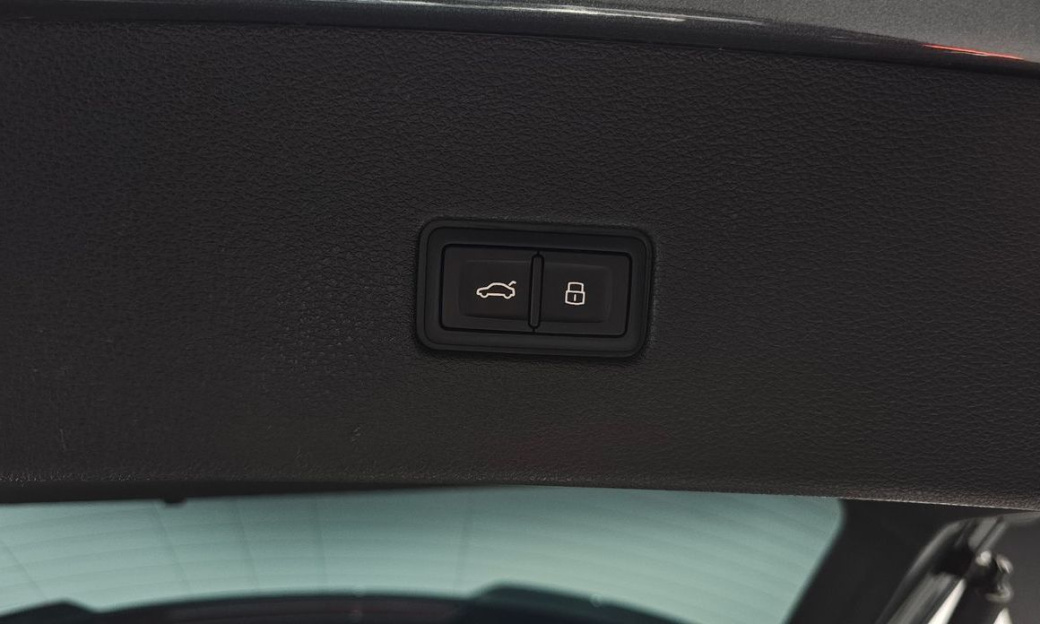 Audi RSQ8 4.0 TFSI Quattro Performance, 2025