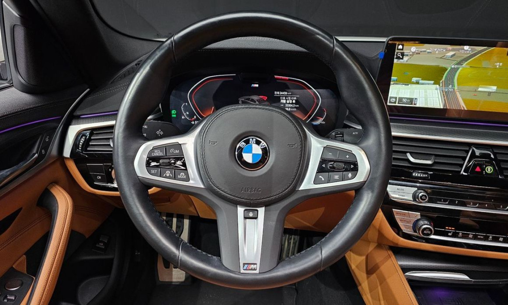 BMW 5-Series 520i M Sport, 2023