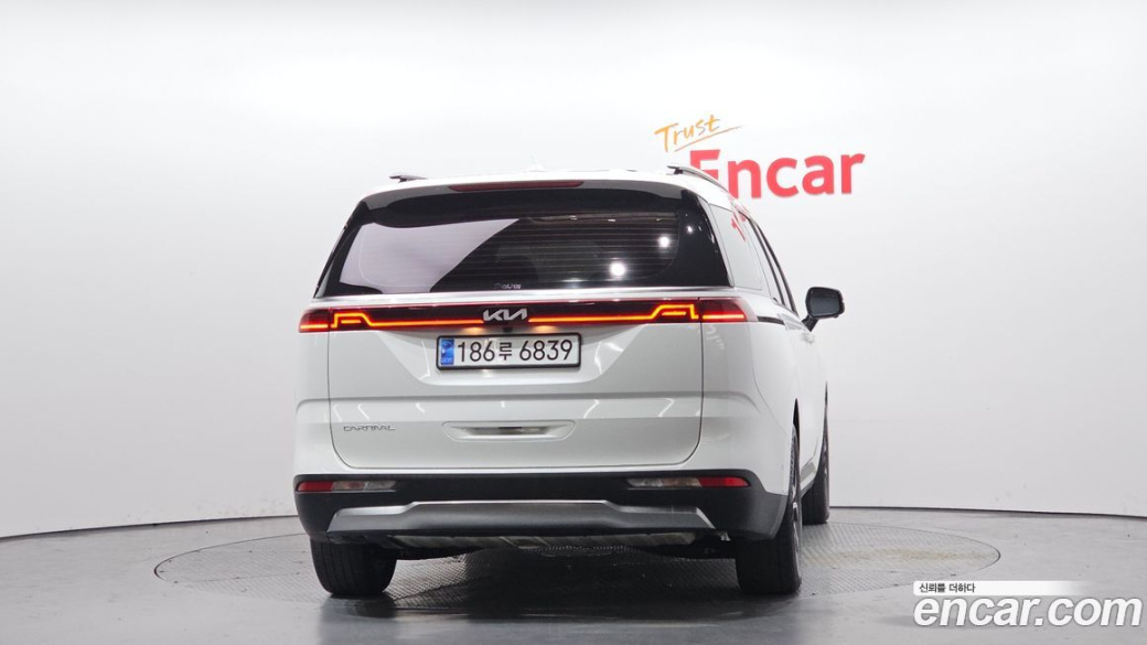 Kia Carnival 9-Seater Signature, 2023