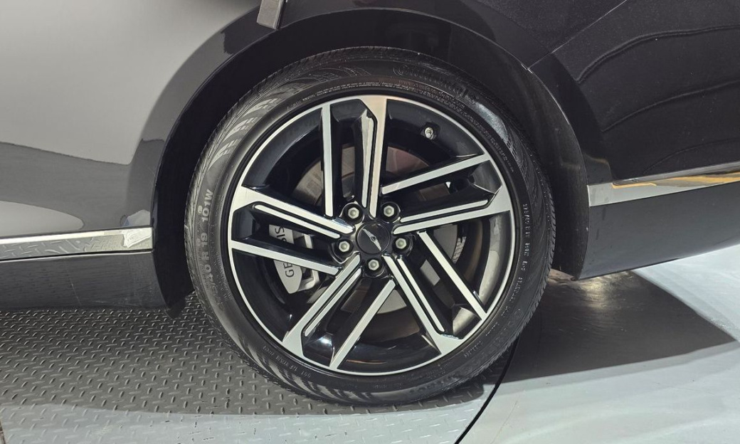 Genesis G80 Gasoline 2.5 Turbo AWD, 2025