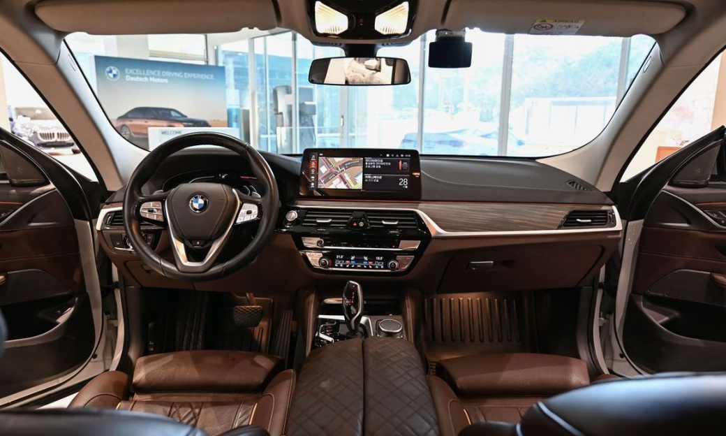 BMW Gran Turismo 630i xDrive Luxury, 2023