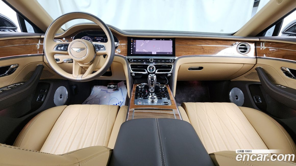 Bentley Flying Spur 4.0 Azure, 2023