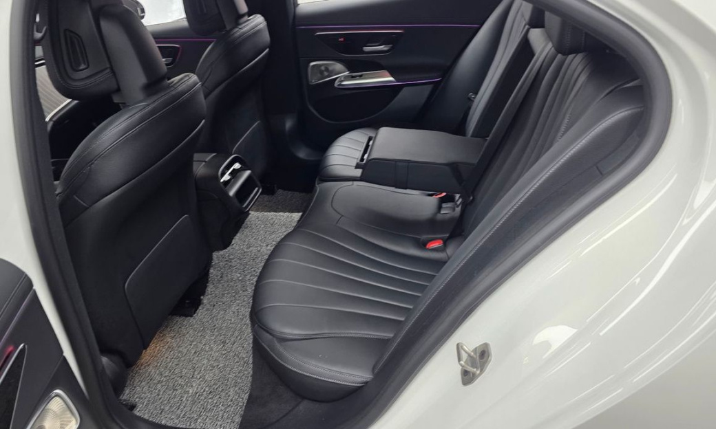 Mercedes-Benz E-Class E300 4MATIC Exclusive, 2024