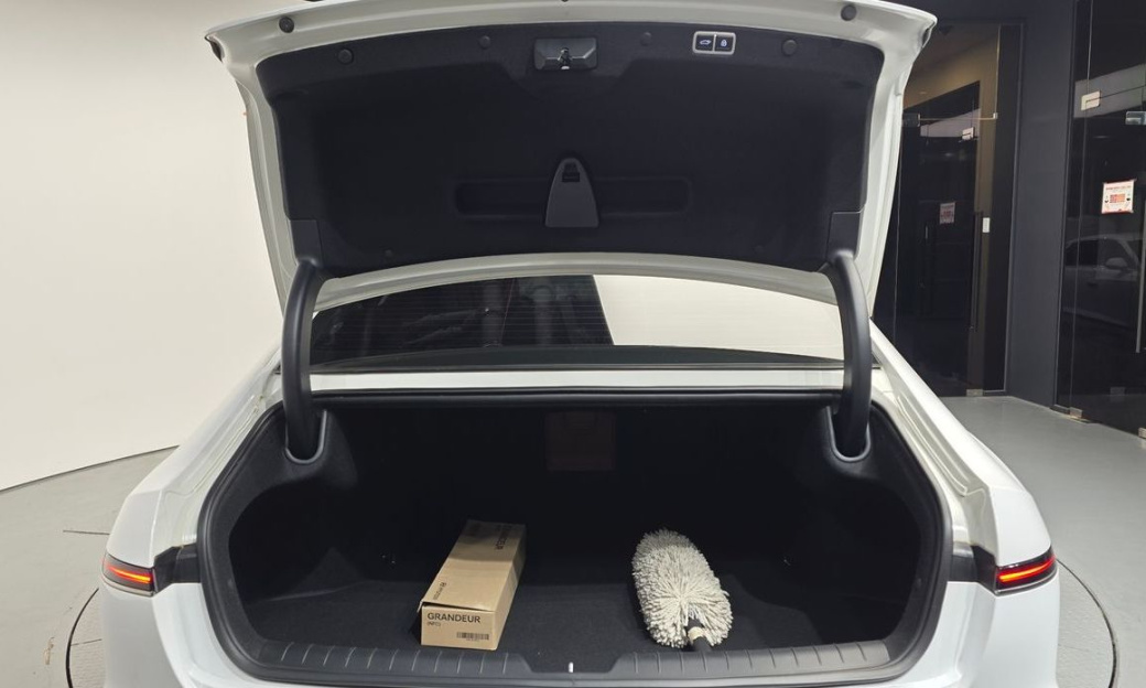 Hyundai Grandeur 2,5 Gasoline 2WD, 2023