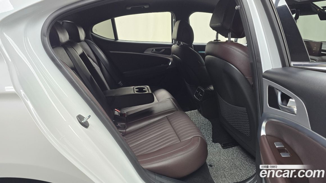 Genesis G70 Gasoline 2.0T 2WD, 2022