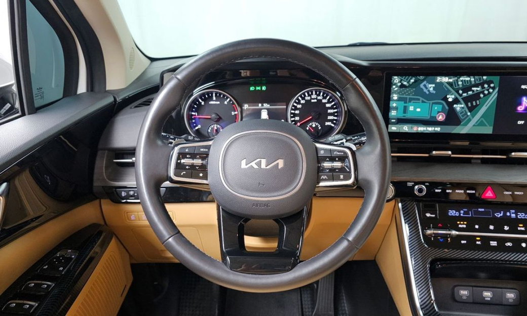 Kia Carnival 7-Seater Outdoor, 2023
