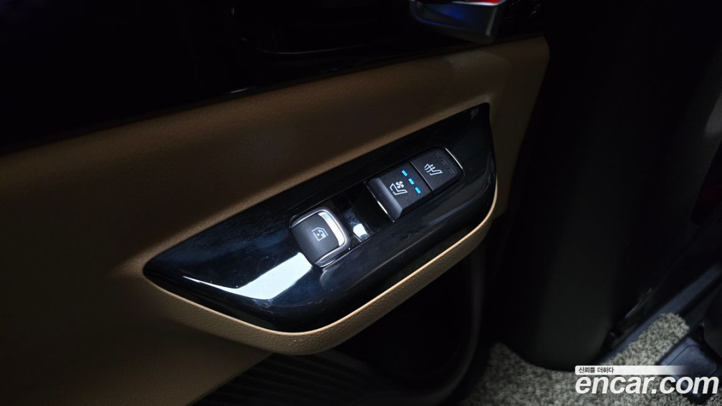 Kia Carnival 9-Seater Signature, 2023