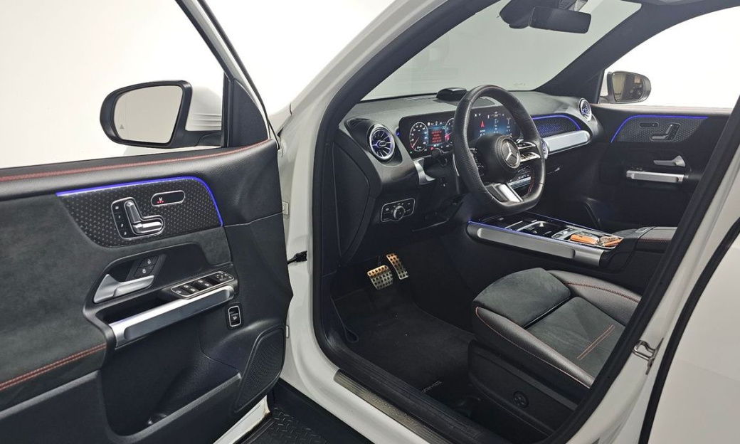 Mercedes-Benz GLB-Class GLB250 4MATIC, 2025