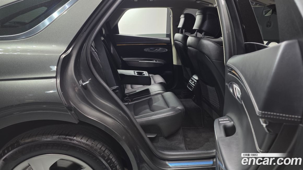 Genesis GV70 2.5T Gasoline AWD, 2025