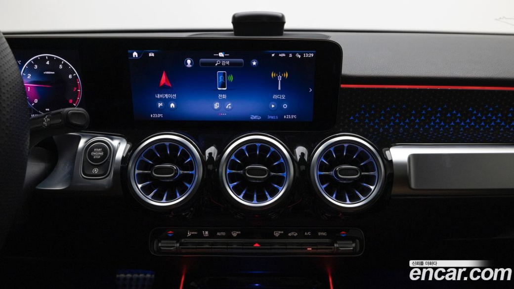 Mercedes-Benz GLB-Class GLB250 4MATIC, 2025