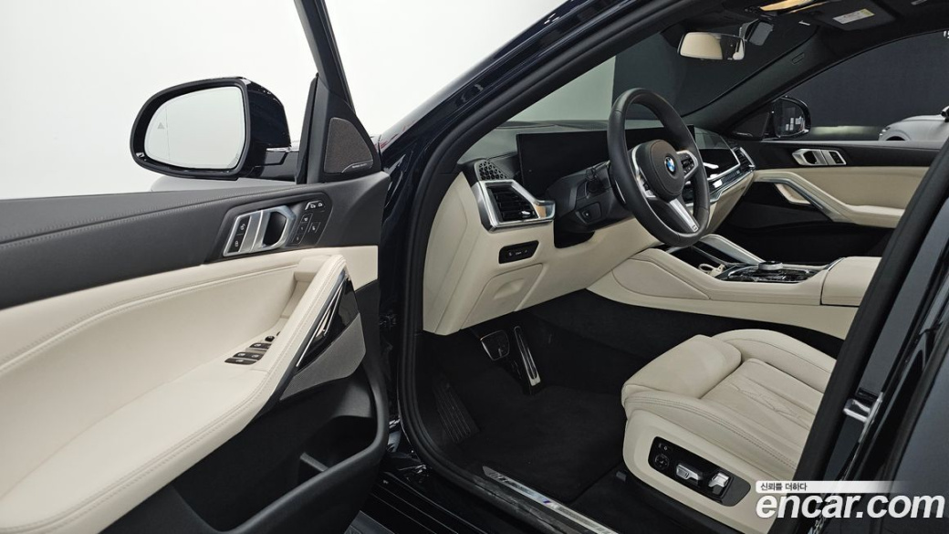 BMW X6 xDrive40i M Sport, 2025