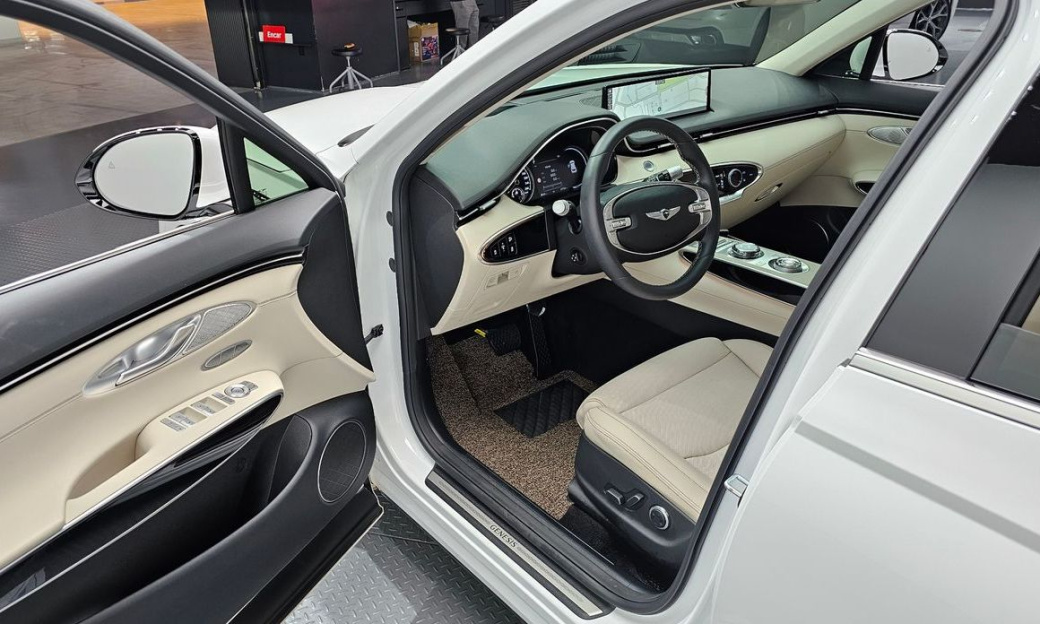 Genesis GV70 2.5T Gasoline AWD, 2024