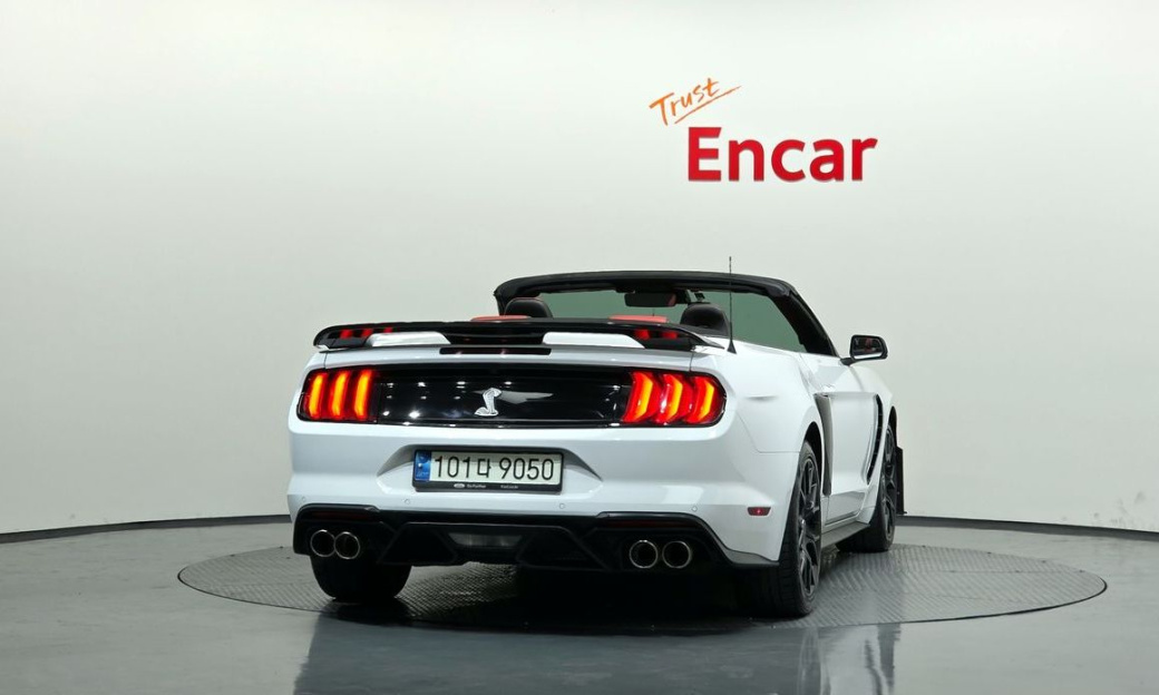 Ford Mustang Convertible, 2021