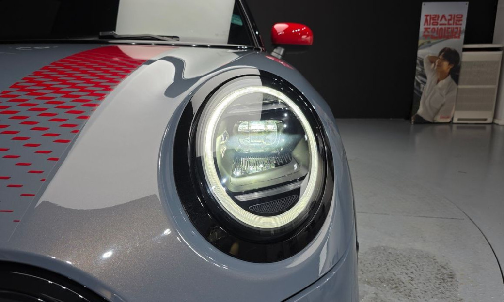 Mini Cooper Convertible JCW, 2025