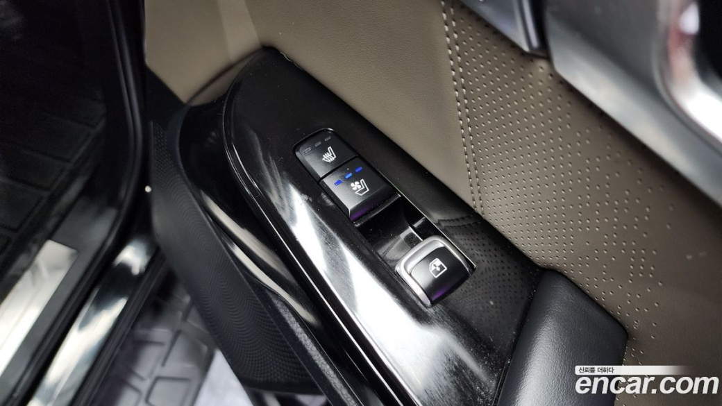 Kia Mohave Diesel 3.0 4WD 6-Seater, 2022