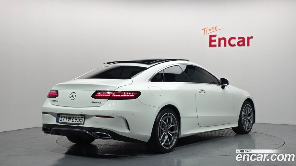 Mercedes-Benz E-Class E300d 4MATIC Coupe, 2022