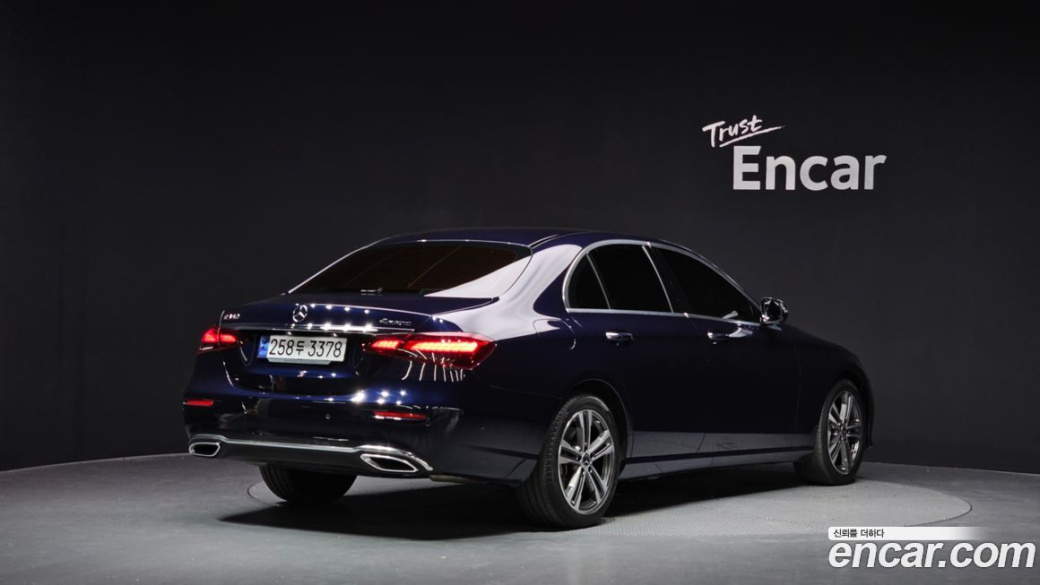 Mercedes-Benz E-Class E350 4MATIC Avantgarde, 2021