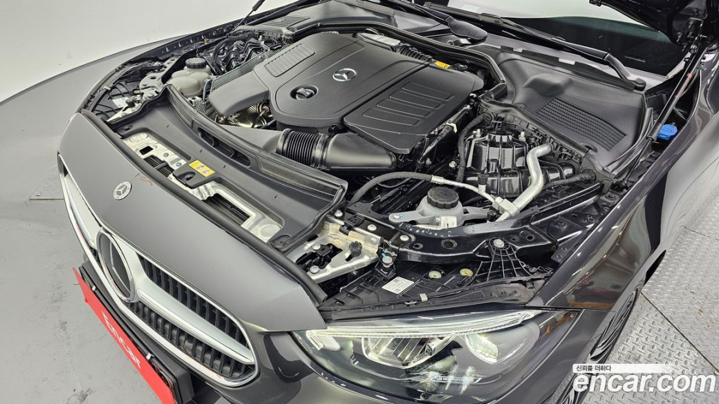 Mercedes-Benz C-Class C300 4MATIC Avantgarde, 2024
