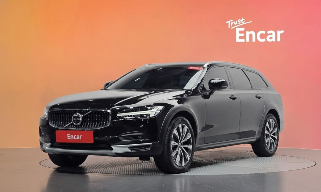 Volvo V90 B5 Ultimate AWD, 2024