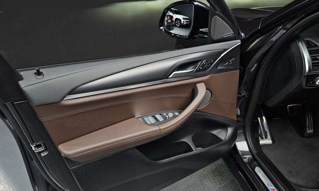 BMW X4 xDrive20i M Sports Pro, 2022